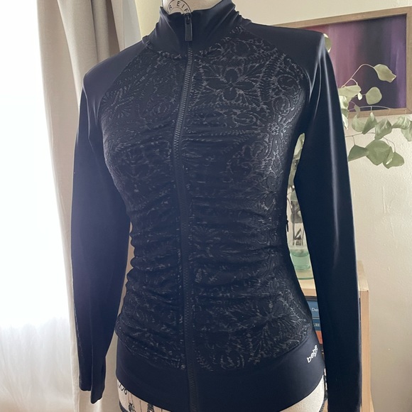 Bebe Black Lacey Ruffled Sports Long Sleeve with open Zipper Front Jacked - Picture 9 of 10